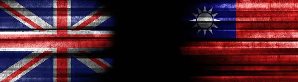 Flaggen Großbritanniens Und Taiwans Auf Schwarzem Hintergrund — Stockfoto