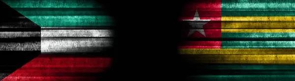 Kuwait Togo Banderas Sobre Fondo Negro — Foto de Stock