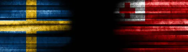 Svédország Tonga Zászlók Fekete Háttér — Stock Fotó