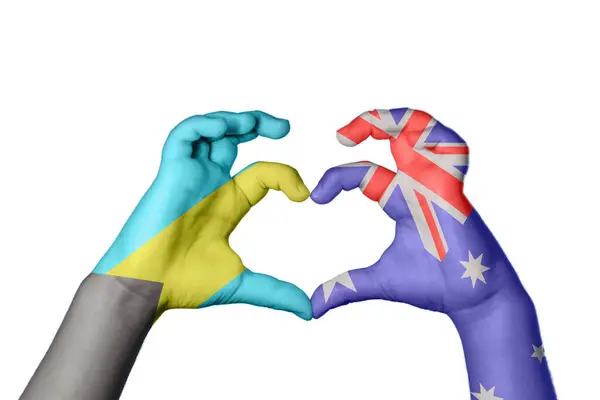 巴哈马澳大利亚心脏 手举着手制造心脏 收割路径 — 图库照片