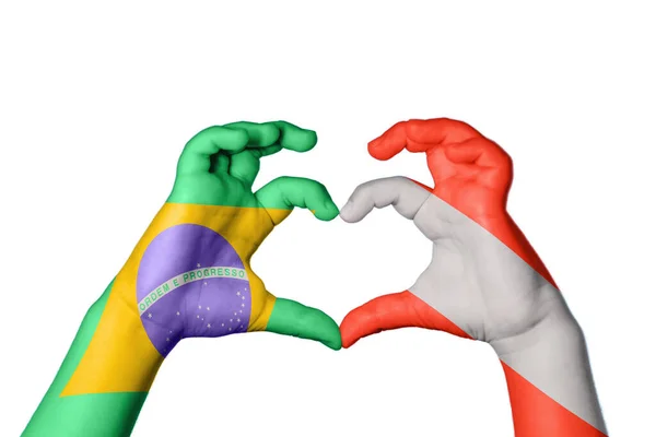 Brazylia Austria Serce Ręka Gestem Podejmowania Serca Ścieżka Clipping — Zdjęcie stockowe