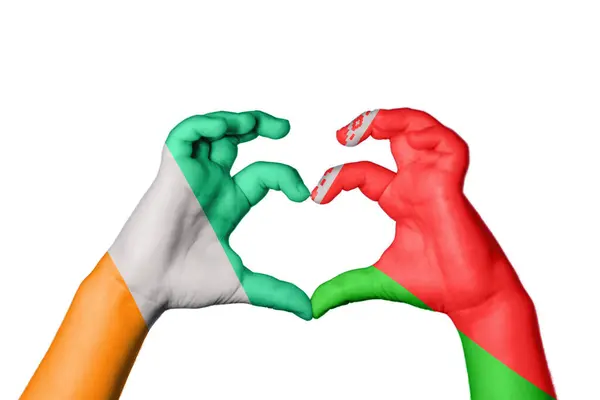 Elfenbenskusten Vitryssland Hjärta Hand Gest Att Göra Hjärta Klippning Vägen — Stockfoto
