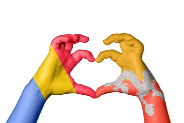 Rumunia Bhutan Heart Ręki Gest Podejmowania Serca Clipping Path — Zdjęcie stockowe