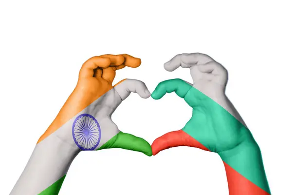 インド ブルガリアハート ハンドジェスチャー作り心臓 クリッピングパス — ストック写真