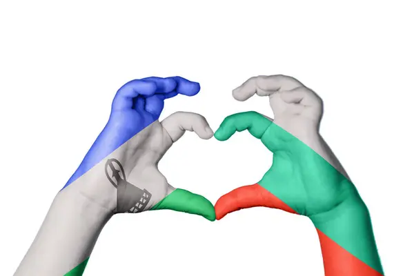 莱索托保加利亚心脏 手手势制造心脏 收割路径 — 图库照片