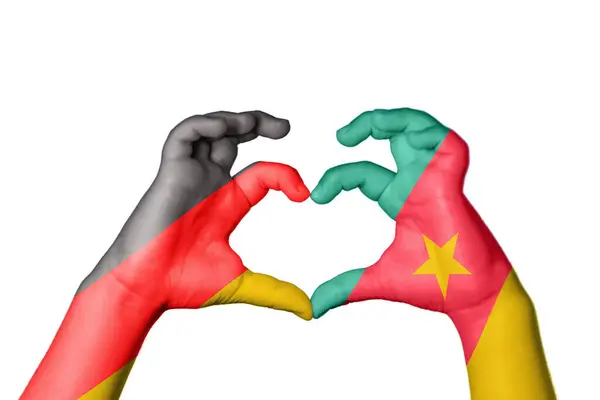 Tyskland Kamerun Hjärta Hand Gest Att Göra Hjärta Klippbana — Stockfoto
