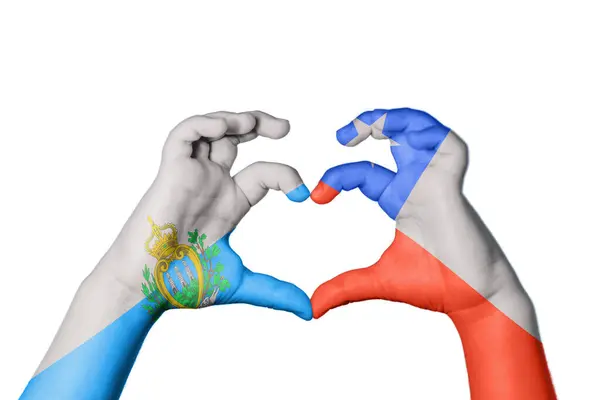 San Marino Χιλή Καρδιά Χέρι Χειρονομία Καθιστώντας Την Καρδιά Ψαλιδίζοντας — Φωτογραφία Αρχείου