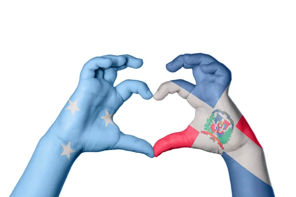미크로네시아 도미니카 공화국 심장을 만드는 제스처 클리핑 — 스톡 사진