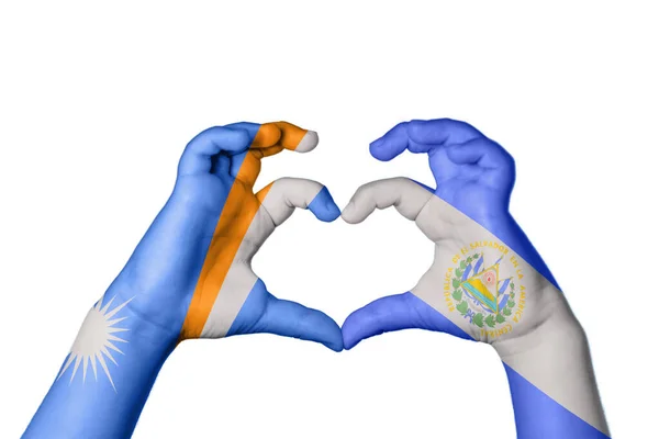 Marshallöarna Salvador Heart Handgest Som Gör Hjärta Klippbana — Stockfoto