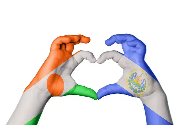 尼日尔萨尔瓦多心 手手势造心 收割之路 — 图库照片