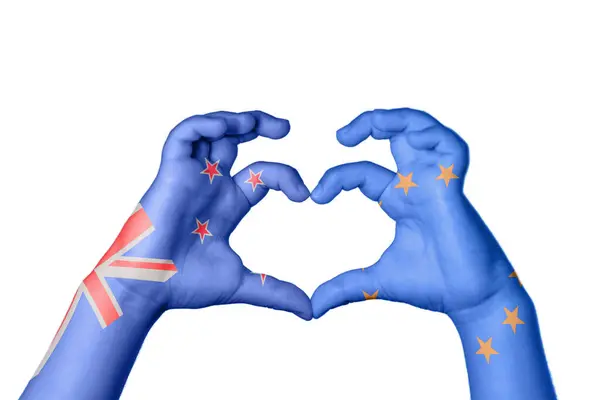 Nieuw Zeeland Europese Unie Hart Hand Gebaar Maken Hart Knippen — Stockfoto