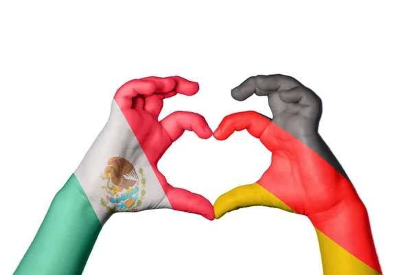 Мексика Німеччина Серце Жест Рук Робить Серце Відсікаючи Шлях — стокове фото