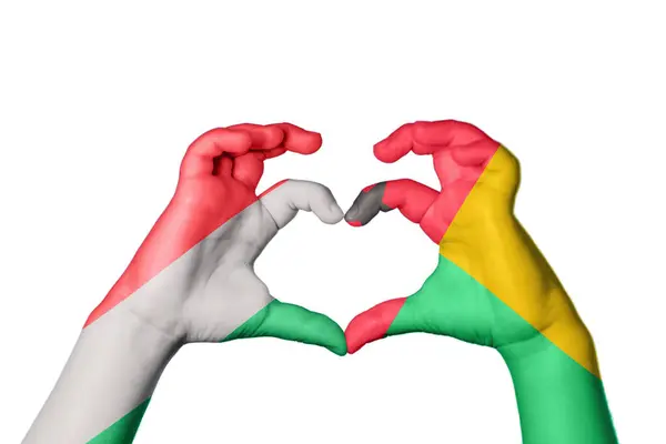 Magyarország Guinea Szív Kézmozdulat Készítés Szív Nyírás — Stock Fotó