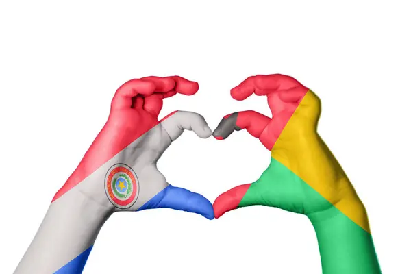 Serce Gwinei Paragwajskiej Gest Ręczny Serca Ścieżka Klipu — Zdjęcie stockowe