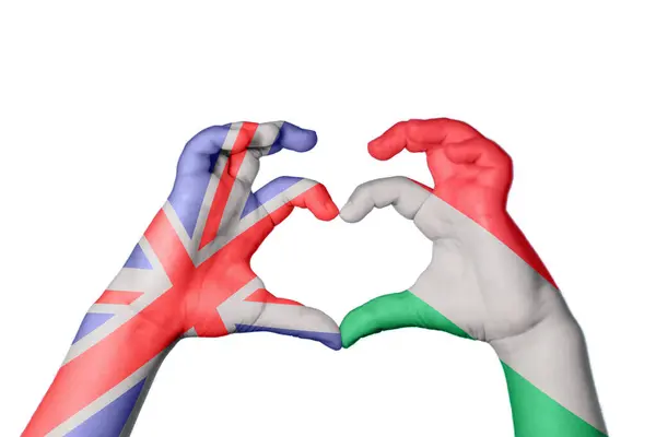 Великобританія Угорщина Серце Жест Рук Робить Серце Відсікаючий Контур — стокове фото