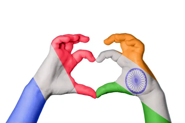 Γαλλία Ινδία Καρδιά Χέρι Χειρονομία Κάνοντας Καρδιά Ψαλίδισμα Μονοπάτι — Φωτογραφία Αρχείου