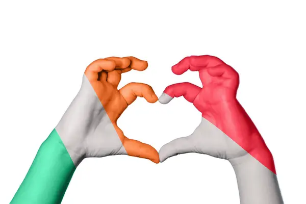 アイルランド インドネシア心臓 ハンドジェスチャー作り心臓 クリッピングパス — ストック写真