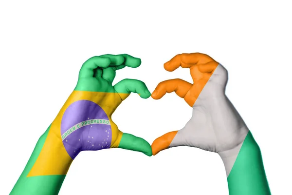 Brazília Elefántcsontpart Szív Kézmozdulatok Készítése Szív Vágási Útvonal — Stock Fotó