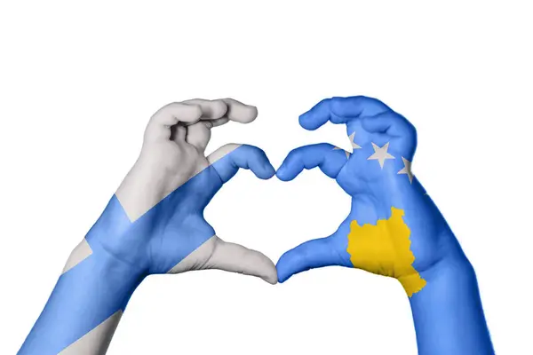 Finsko Kosovo Srdce Ruční Gesto Tvorby Srdce Ořezávání Stezka — Stock fotografie
