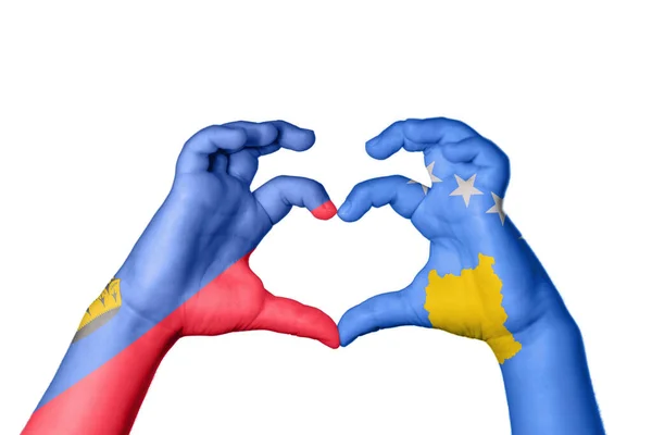Сердце Лихтенштейна Косово Жест Рукой Сердце Клиппинг Путь — стоковое фото