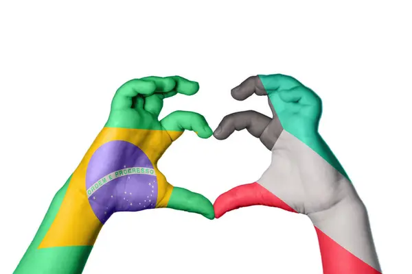 Бразилия Кувейт Сердце Жест Руки Делает Сердце Клиппинг Путь — стоковое фото
