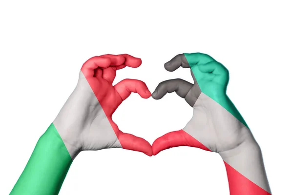Italia Kuwait Corazón Gesto Mano Que Hace Corazón Recorte Camino — Foto de Stock
