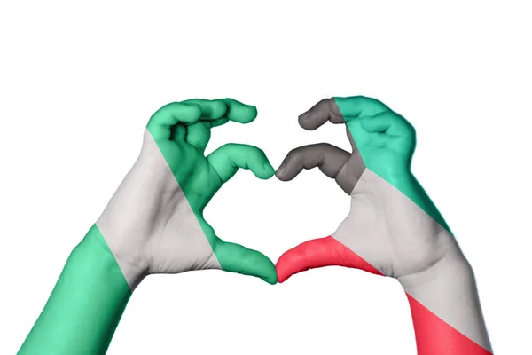 Nigéria Kuwait Coração Gesto Mão Fazendo Coração Clipping Path — Fotografia de Stock
