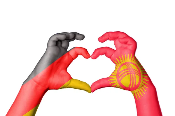 Alemanha Quirguistão Coração Gesto Mão Que Faz Coração Clipping Path — Fotografia de Stock