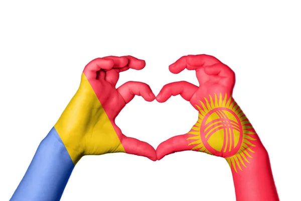 Romania Kirghizistan Cuore Gesto Della Mano Che Cuore Percorso Ritaglio — Foto Stock