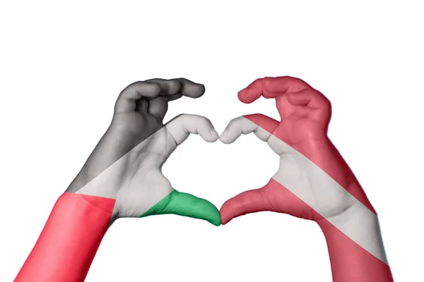 Palestine Latvia Coração Gesto Mão Fazendo Coração Caminho Recorte — Fotografia de Stock