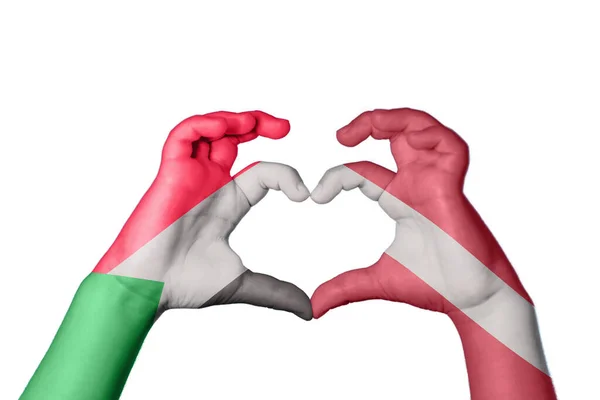 Sudan Letonya Kalbi Hareketi Kalp Yapma Kırpma Yolu — Stok fotoğraf