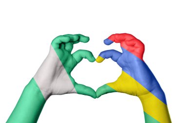 Nijerya Mauritius Kalbi, El hareketi kalp yapma, Kırpma Yolu