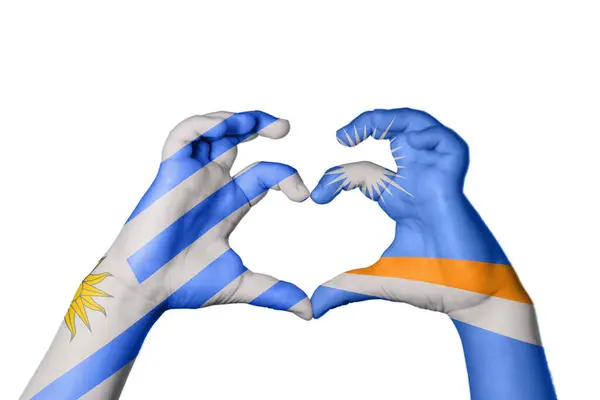 Ουρουγουάη Marshall Islands Heart Χέρι Χειρονομία Καθιστώντας Την Καρδιά Ψαλιδίζοντας — Φωτογραφία Αρχείου