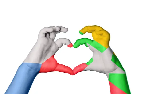 捷克共和国Myanmar Heart Hand Gesture Making Heart Clipping Path — 图库照片