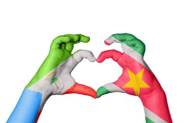 Ekvator Ginesi Surinam Kalbi, El hareketi kalp yapma, Kırpma Yolu