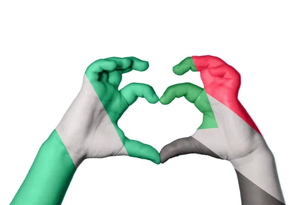 Nigeria Sudan Heart Gerakan Tangan Membuat Jantung Jalan Clipping — Stok Foto