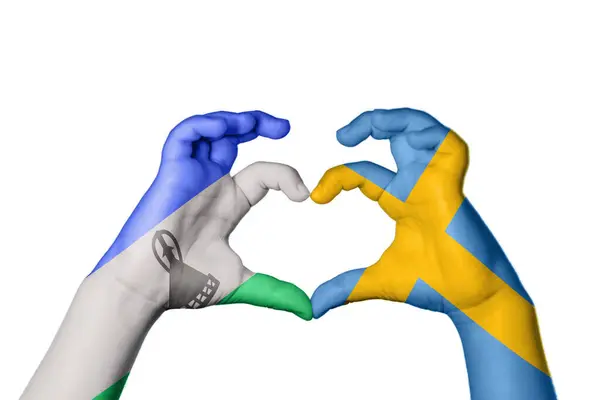 莱索托瑞典心 手手势造心 收割之路 — 图库照片