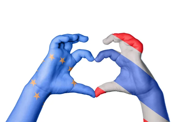 欧州連合タイハート ハンドジェスチャー作り心臓 クリッピングパス — ストック写真