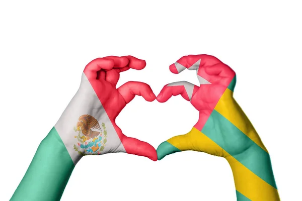 Meksyk Togo Heart Ręki Gestem Podejmowania Serca Ścieżka Clipping — Zdjęcie stockowe