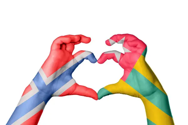 노르웨이 심장을 만드는 제스처 클리핑 — 스톡 사진
