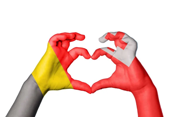 比利时汤加心 手手势造心 收割之路 — 图库照片