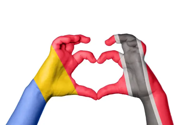 Rumania Trinidad Tobago Corazón Hacer Gestos Mano Corazón Recortar Camino —  Fotos de Stock