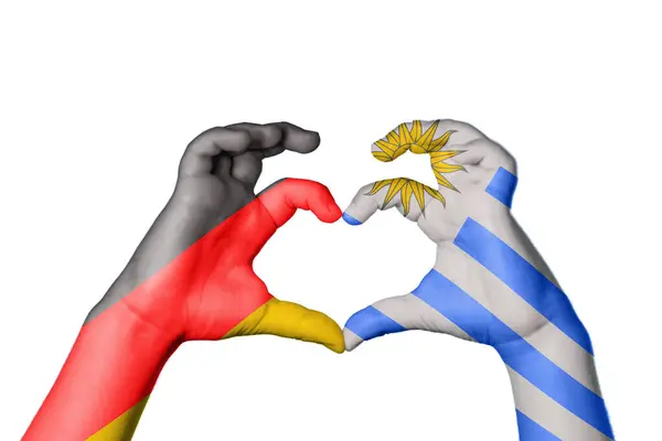 Γερμανία Ουρουγουάη Καρδιά Χέρι Χειρονομία Κάνοντας Καρδιά Ψαλίδισμα Διαδρομή — Φωτογραφία Αρχείου