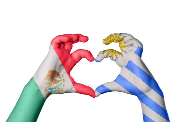 Μεξικό Ουρουγουάη Καρδιά Χειρονομία Χέρι Κάνει Την Καρδιά Ψαλίδισμα Μονοπάτι — Φωτογραφία Αρχείου