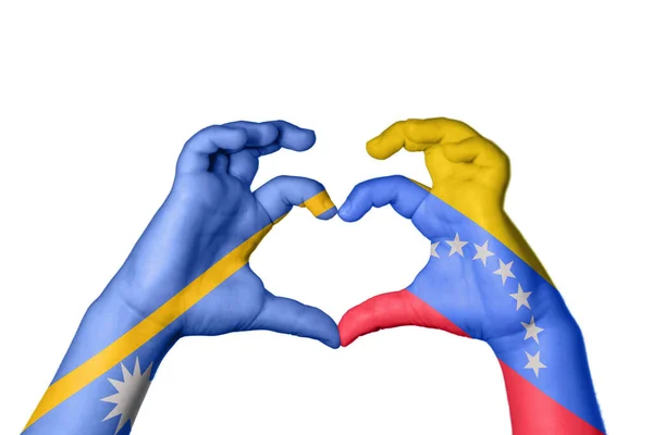 Ναούρου Βενεζουέλα Καρδιά Χειρονομία Χέρι Κάνοντας Καρδιά Ψαλίδισμα Μονοπάτι — Φωτογραφία Αρχείου