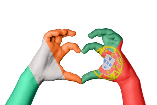 Ιρλανδία Πορτογαλία Καρδιά Χειρονομία Χέρι Καθιστώντας Την Καρδιά Ψαλιδίζοντας Διαδρομή — Φωτογραφία Αρχείου