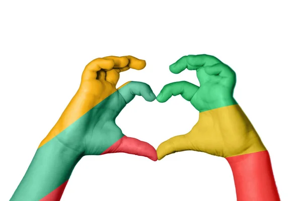 リトアニア共和国 コンゴハート ハンドジェスチャー作り心臓 クリッピングパス — ストック写真