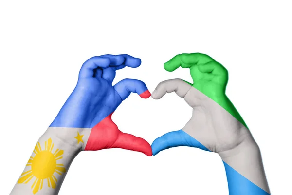 Φιλιππίνες Σιέρα Λεόνε Καρδιά Χέρι Χειρονομία Κάνοντας Καρδιά Ψαλίδισμα Μονοπάτι — Φωτογραφία Αρχείου