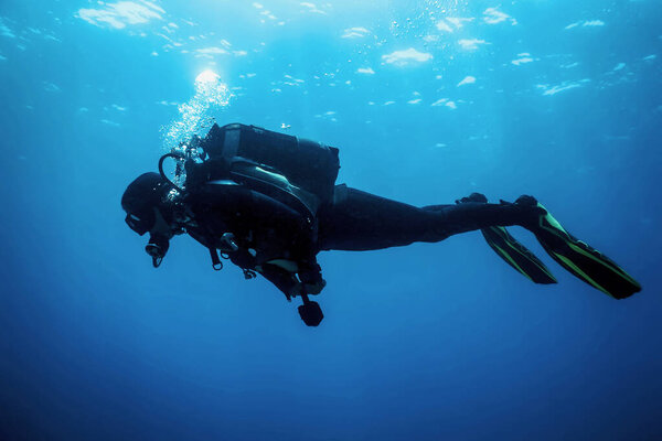 Голубое море с аквалангом