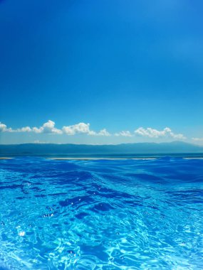 Sonsuz yüzme havuzu Deniz ve Dağ Vie